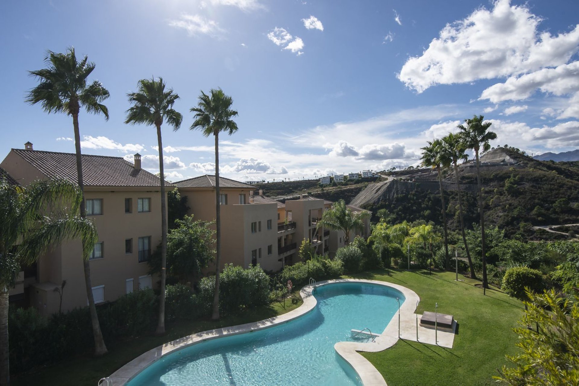 Resale - Apartment - Penthouse - Estepona - Estepona Centro