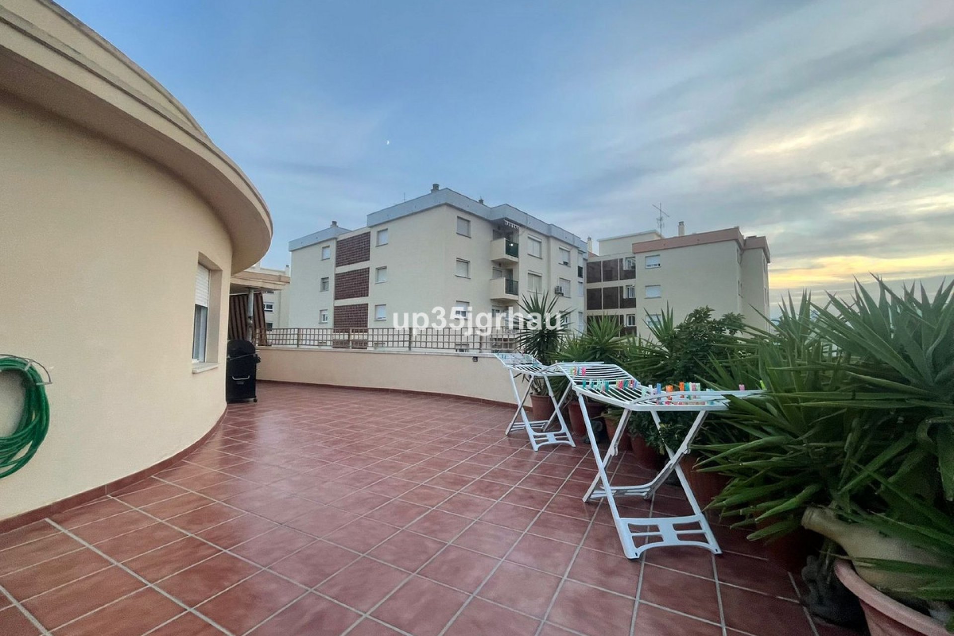 Resale - Apartment - Penthouse - Estepona - Estepona Centro