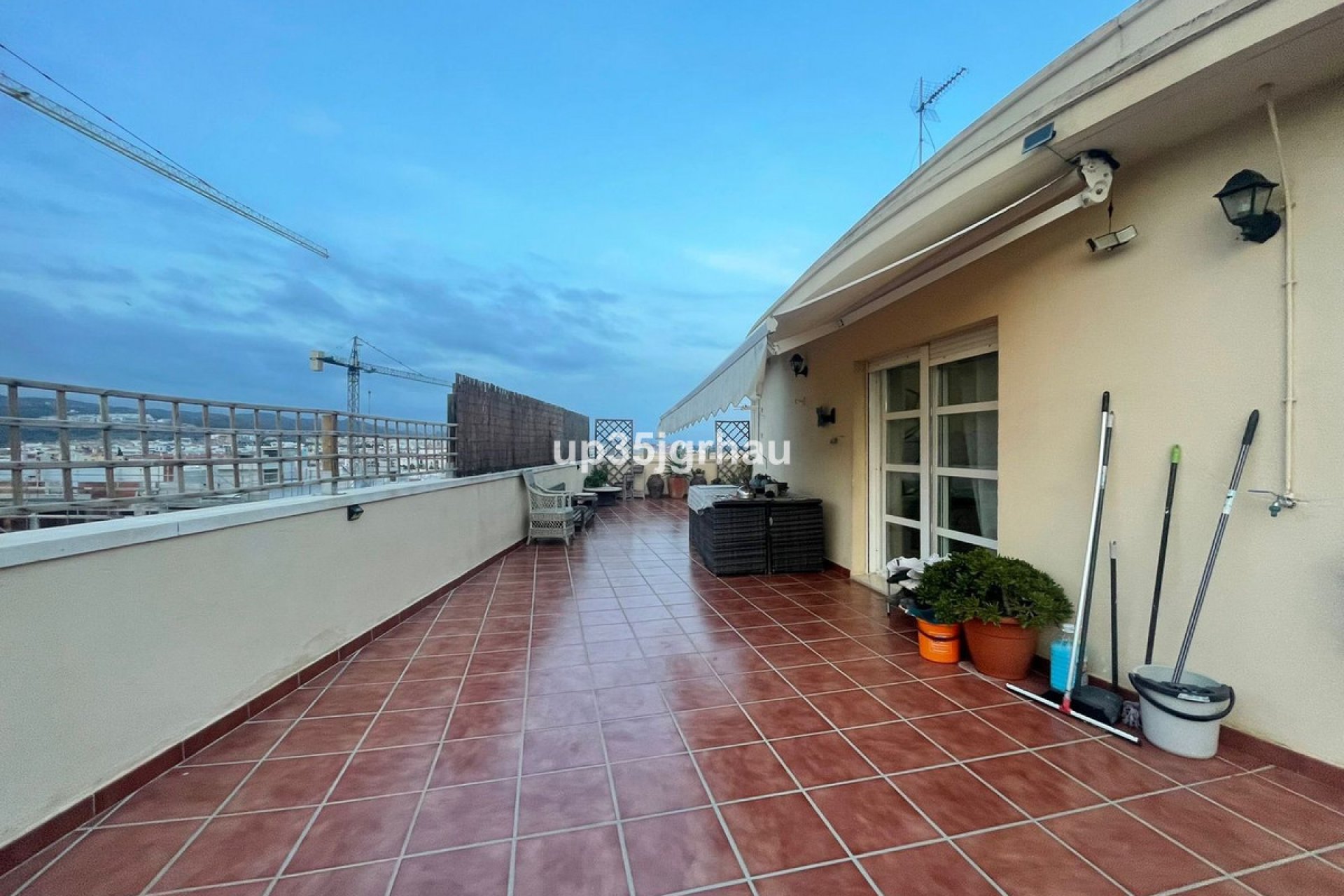 Resale - Apartment - Penthouse - Estepona - Estepona Centro