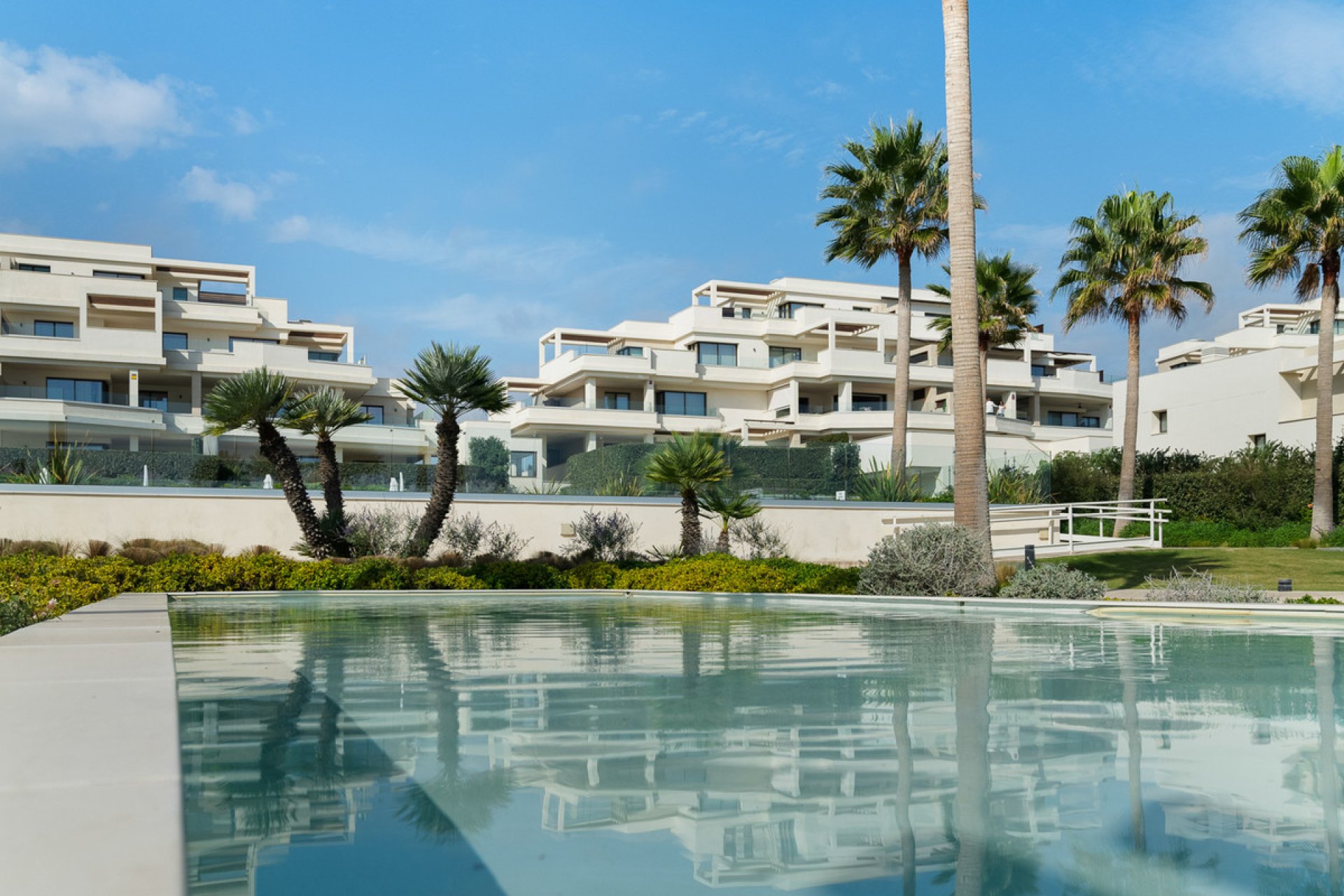 Resale - Apartment - Penthouse - Estepona - Estepona Centro