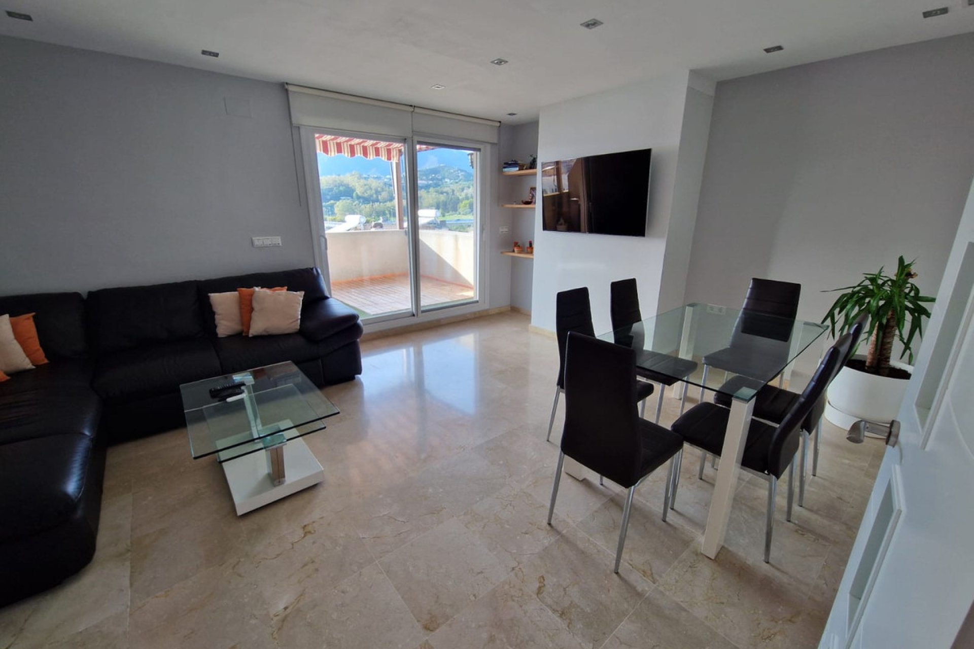 Resale - Apartment - Penthouse - Estepona - Estepona Centro