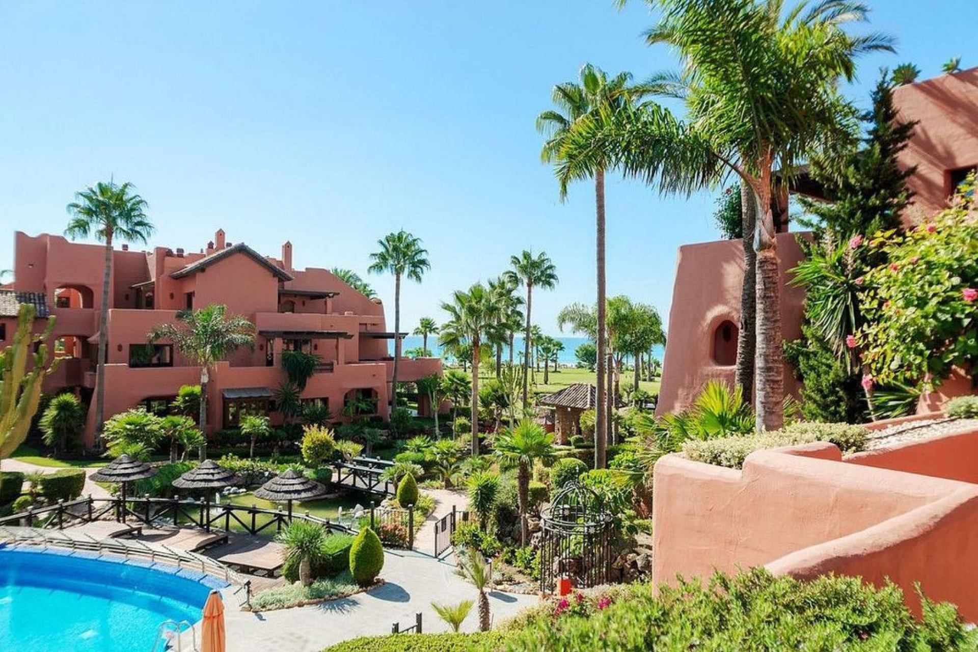 Resale - Apartment - Penthouse - Estepona - Estepona Centro