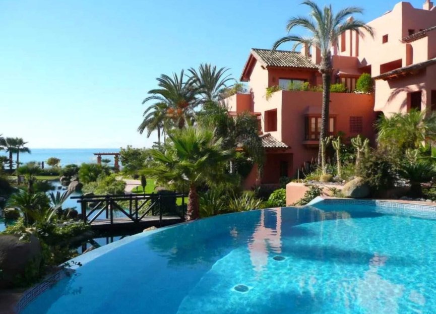 Resale - Apartment - Penthouse - Estepona - Estepona Centro