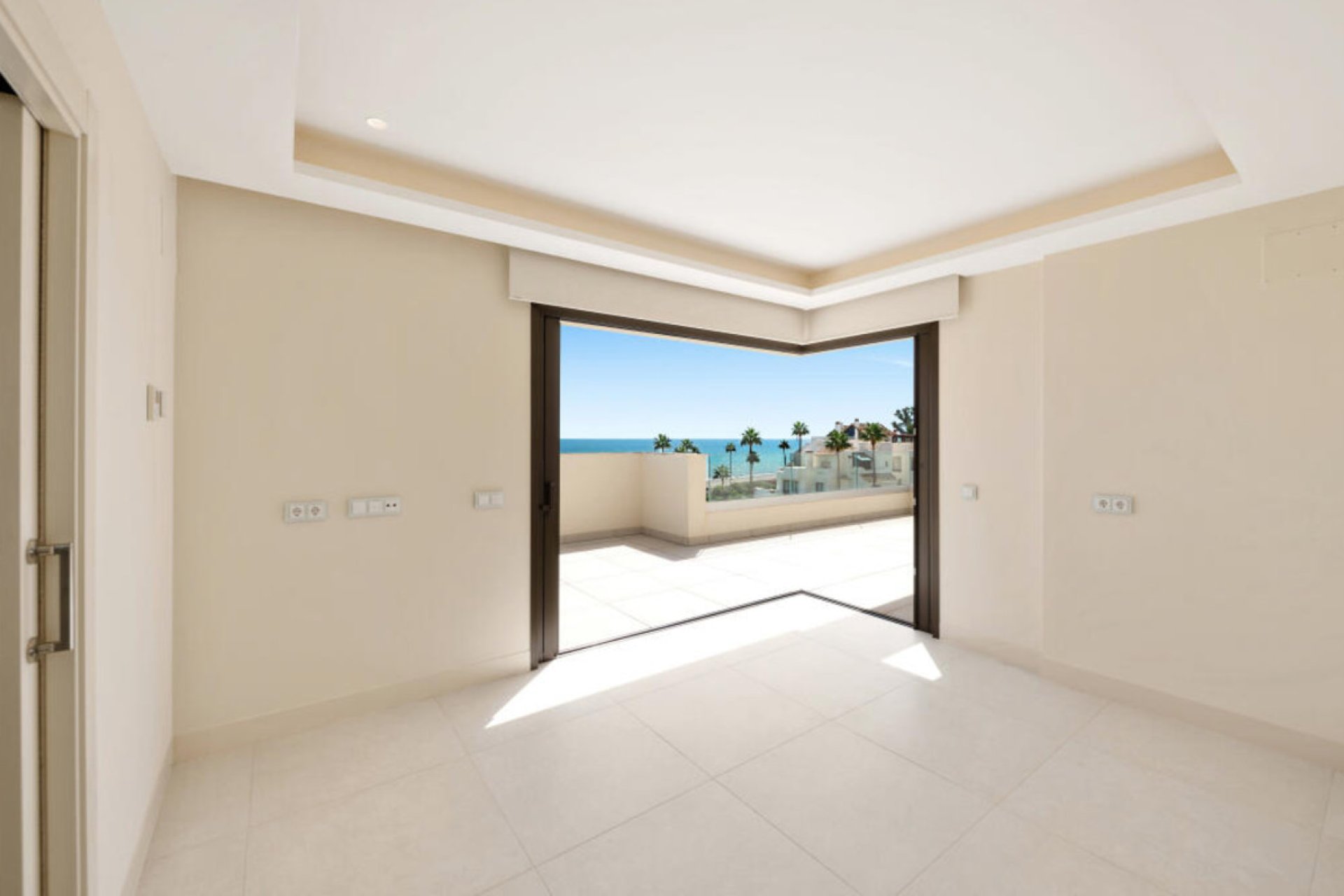 Resale - Apartment - Penthouse - Estepona - Estepona Centro