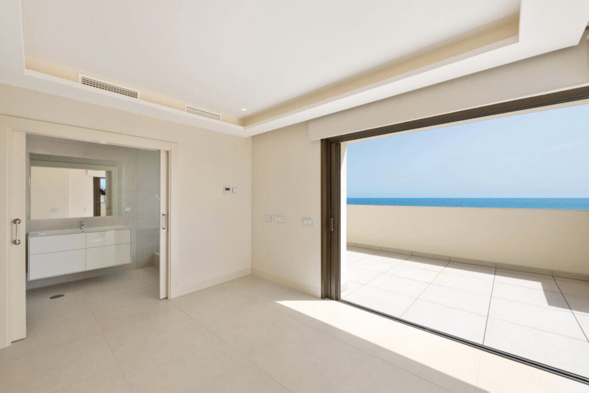 Resale - Apartment - Penthouse - Estepona - Estepona Centro