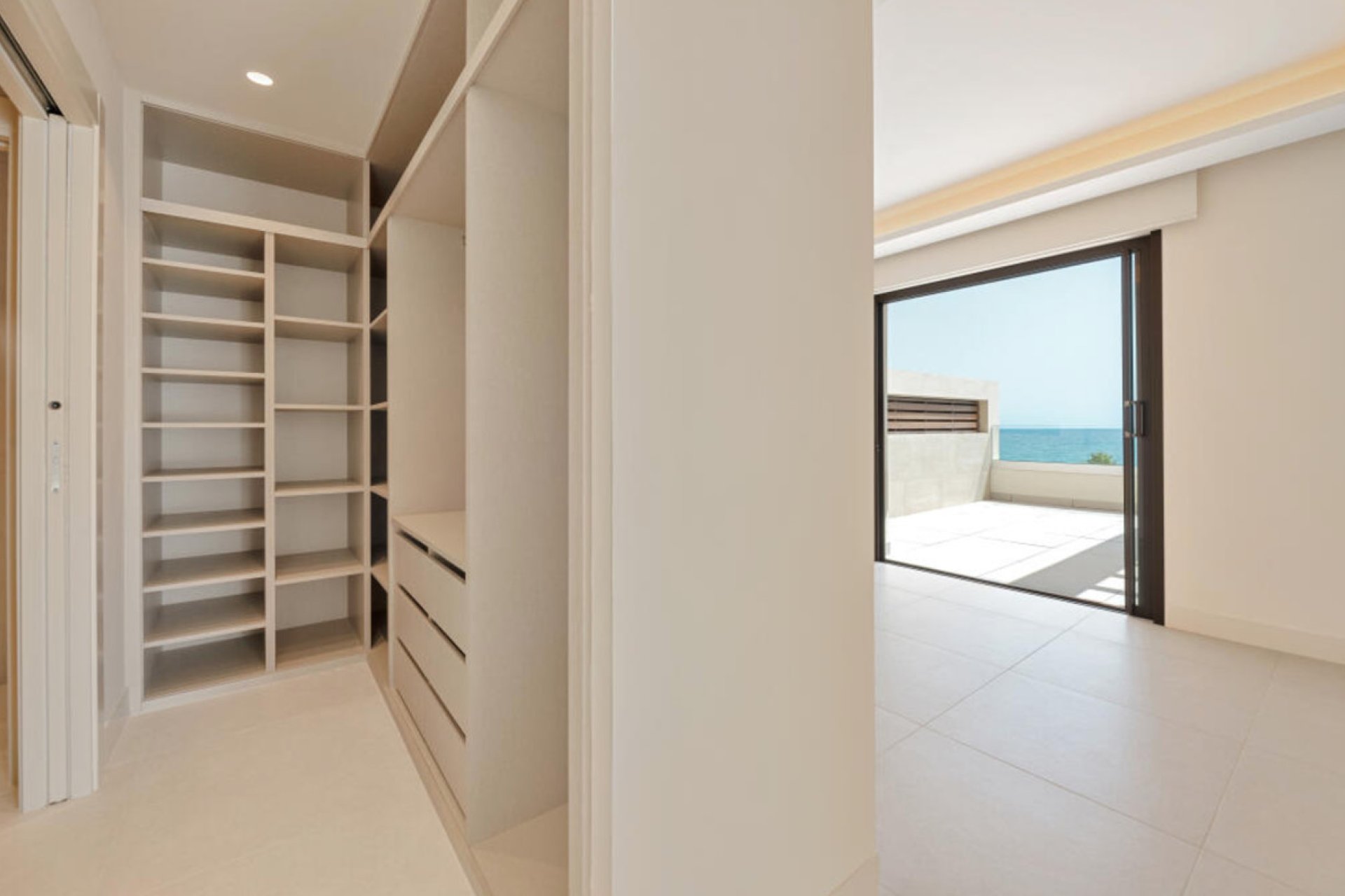 Resale - Apartment - Penthouse - Estepona - Estepona Centro