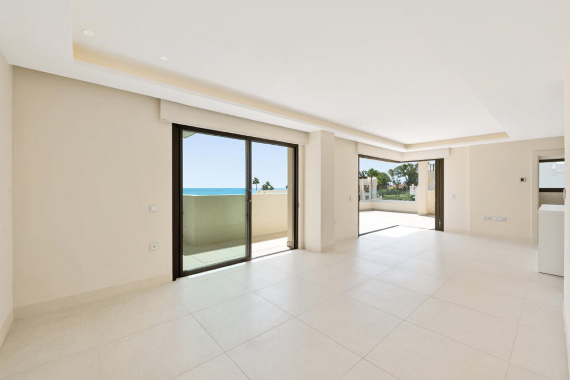 Resale - Apartment - Penthouse - Estepona - Estepona Centro