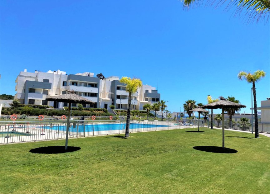 Resale - Apartment - Penthouse - Estepona - Estepona Centro