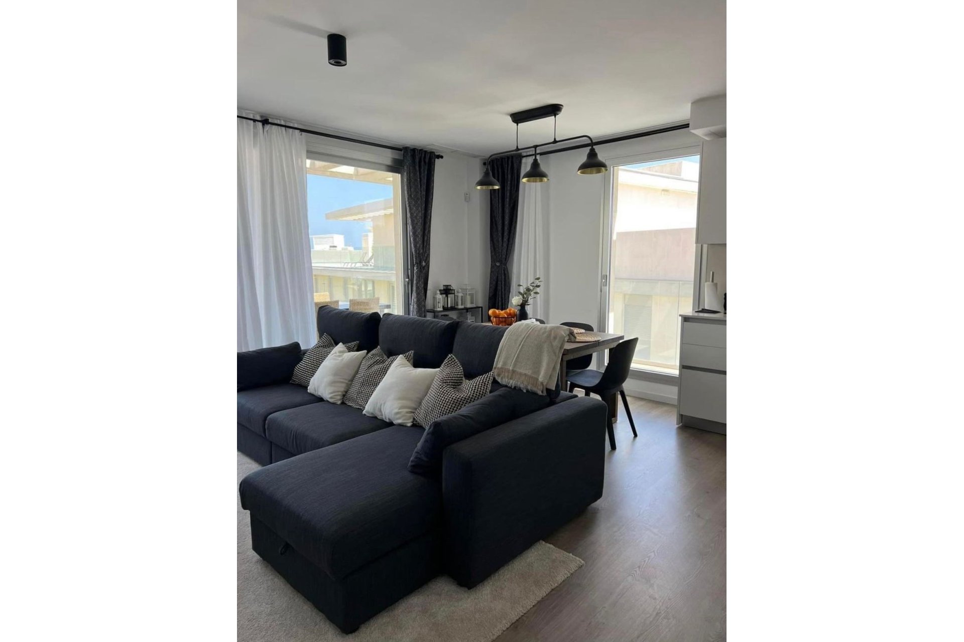 Resale - Apartment - Penthouse - Estepona - Estepona Centro