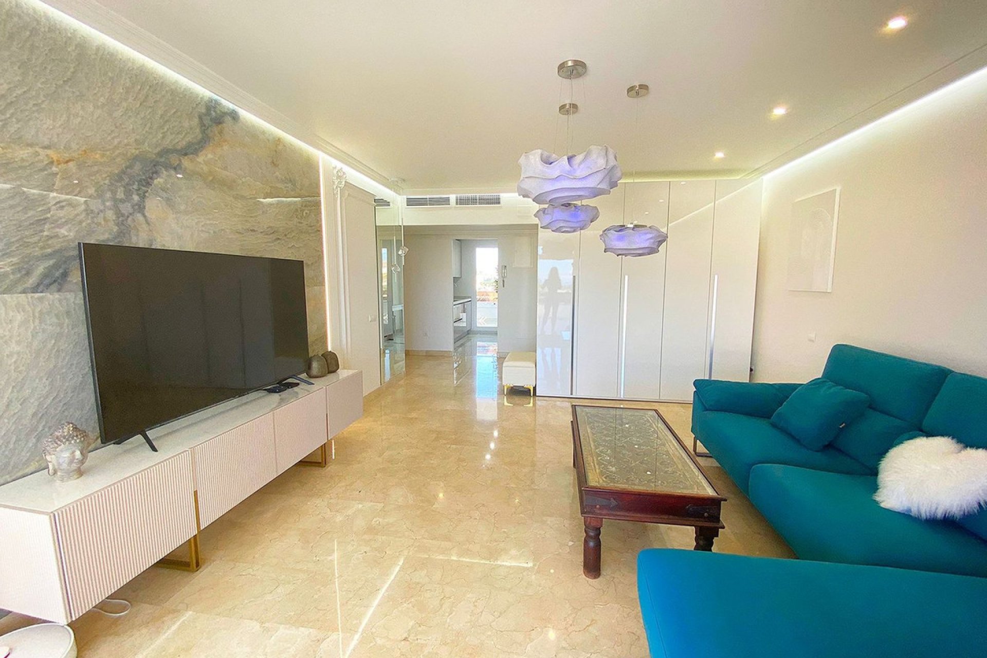 Resale - Apartment - Penthouse - Estepona - Estepona Centro