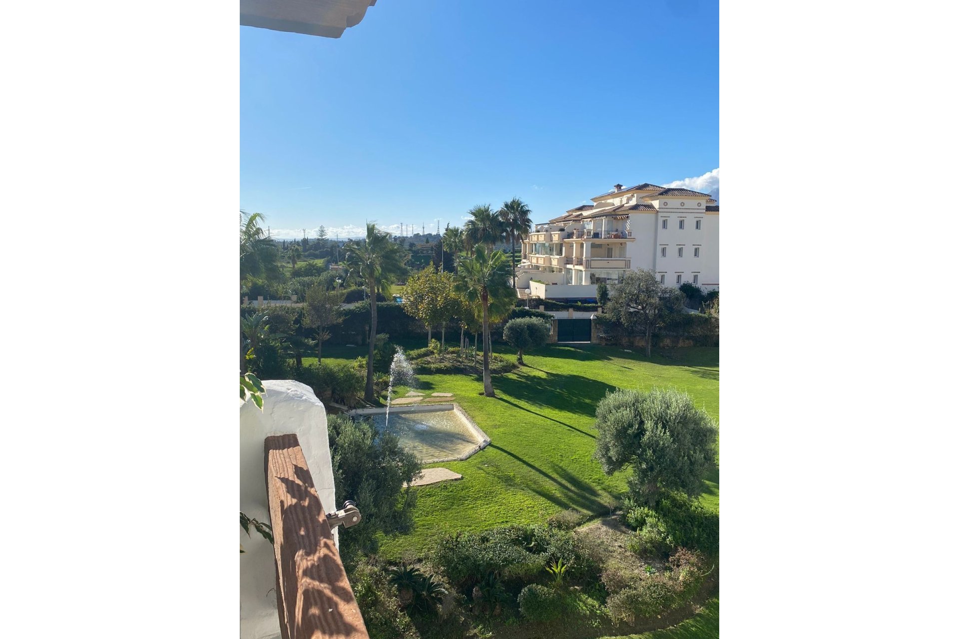 Resale - Apartment - Penthouse - Estepona - Estepona Centro