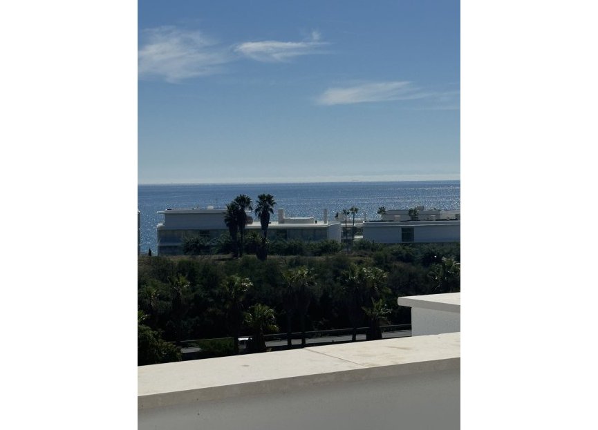 Resale - Apartment - Penthouse - Estepona - Estepona Centro