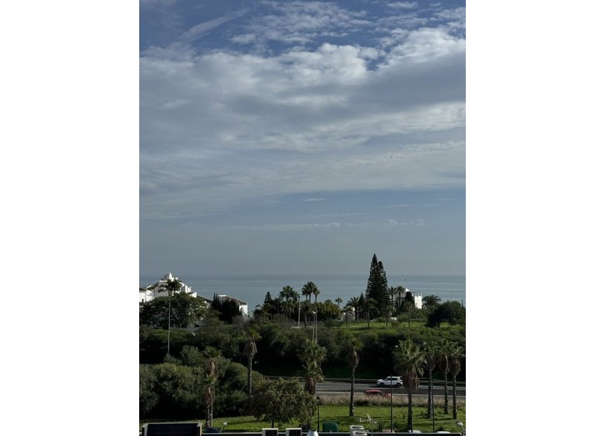 Resale - Apartment - Penthouse - Estepona - Estepona Centro