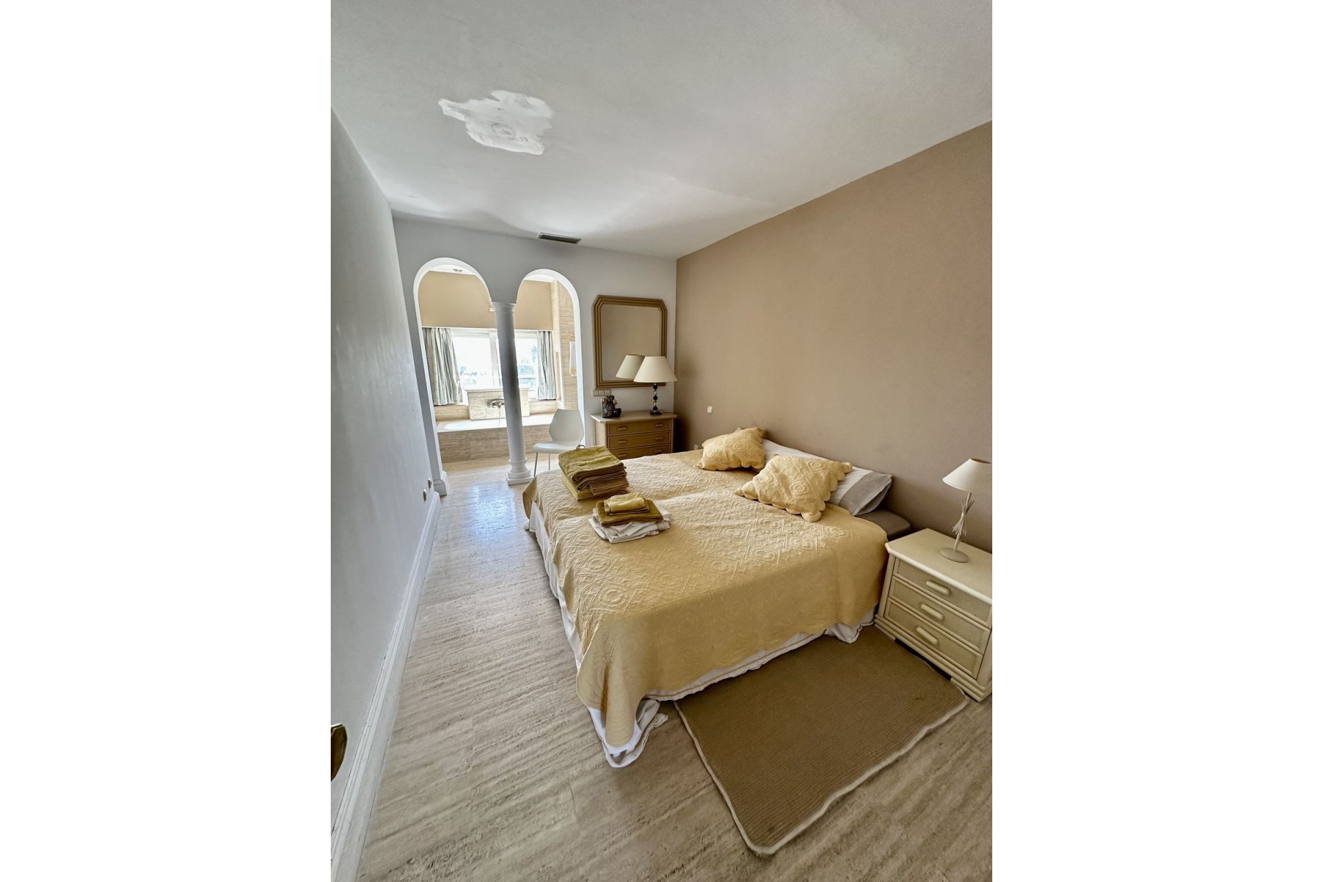 Resale - Apartment - Penthouse - Estepona - Estepona Centro