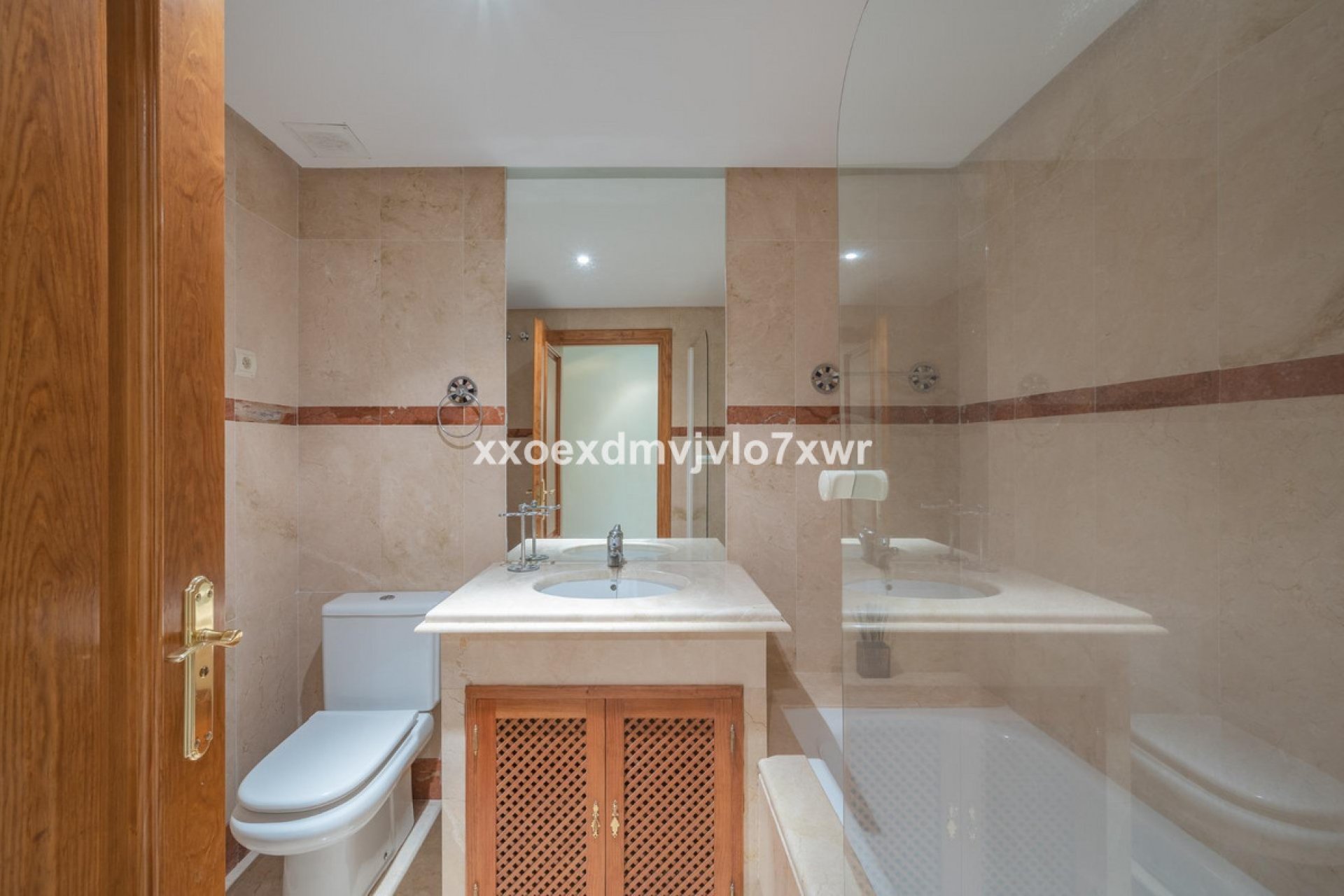 Resale - Apartment - Penthouse - Estepona - Estepona Centro