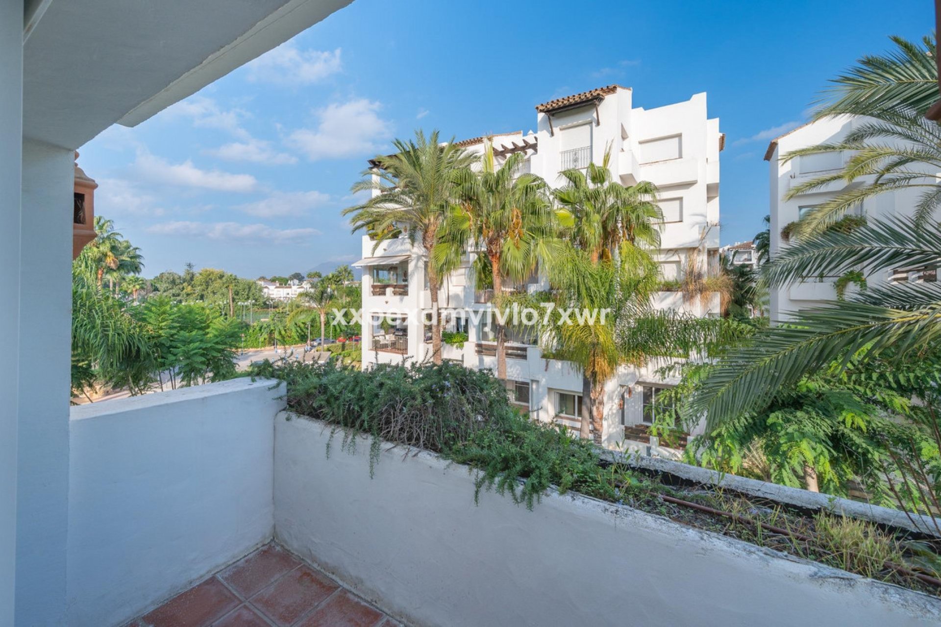 Resale - Apartment - Penthouse - Estepona - Estepona Centro