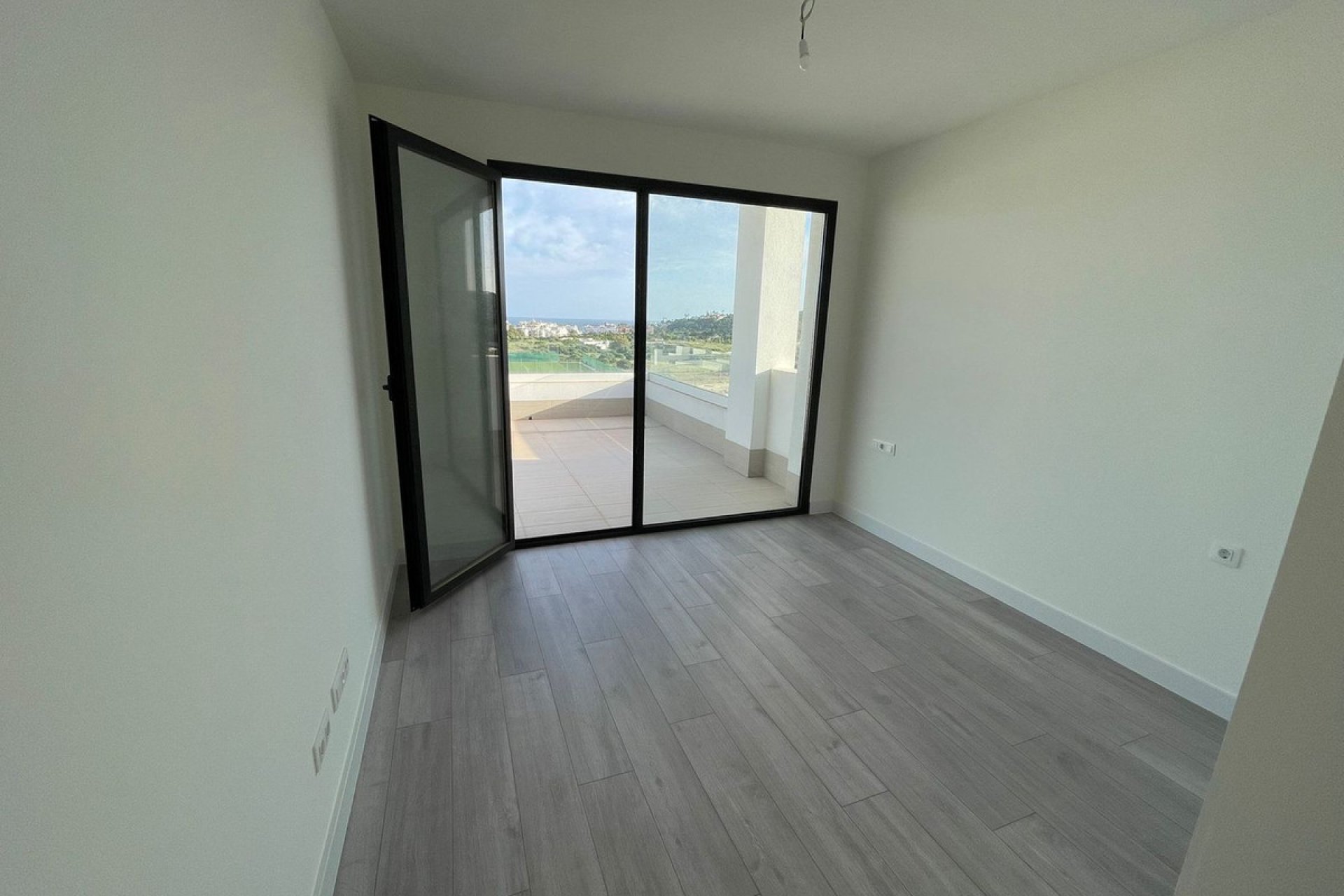 Resale - Apartment - Penthouse - Estepona - Estepona Centro