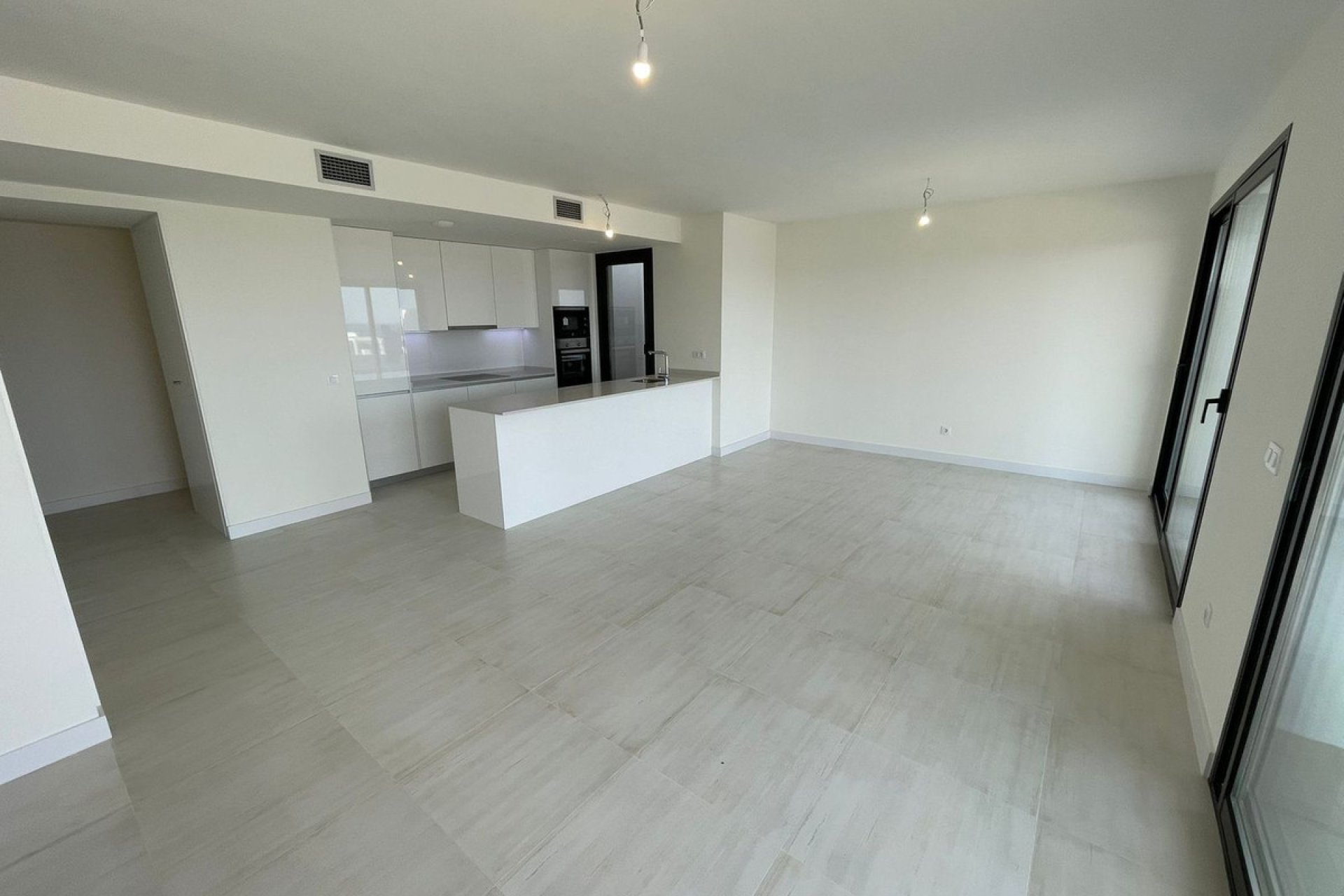 Resale - Apartment - Penthouse - Estepona - Estepona Centro