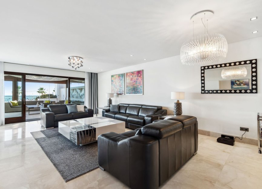 Resale - Apartment - Penthouse - Estepona - Estepona Centro