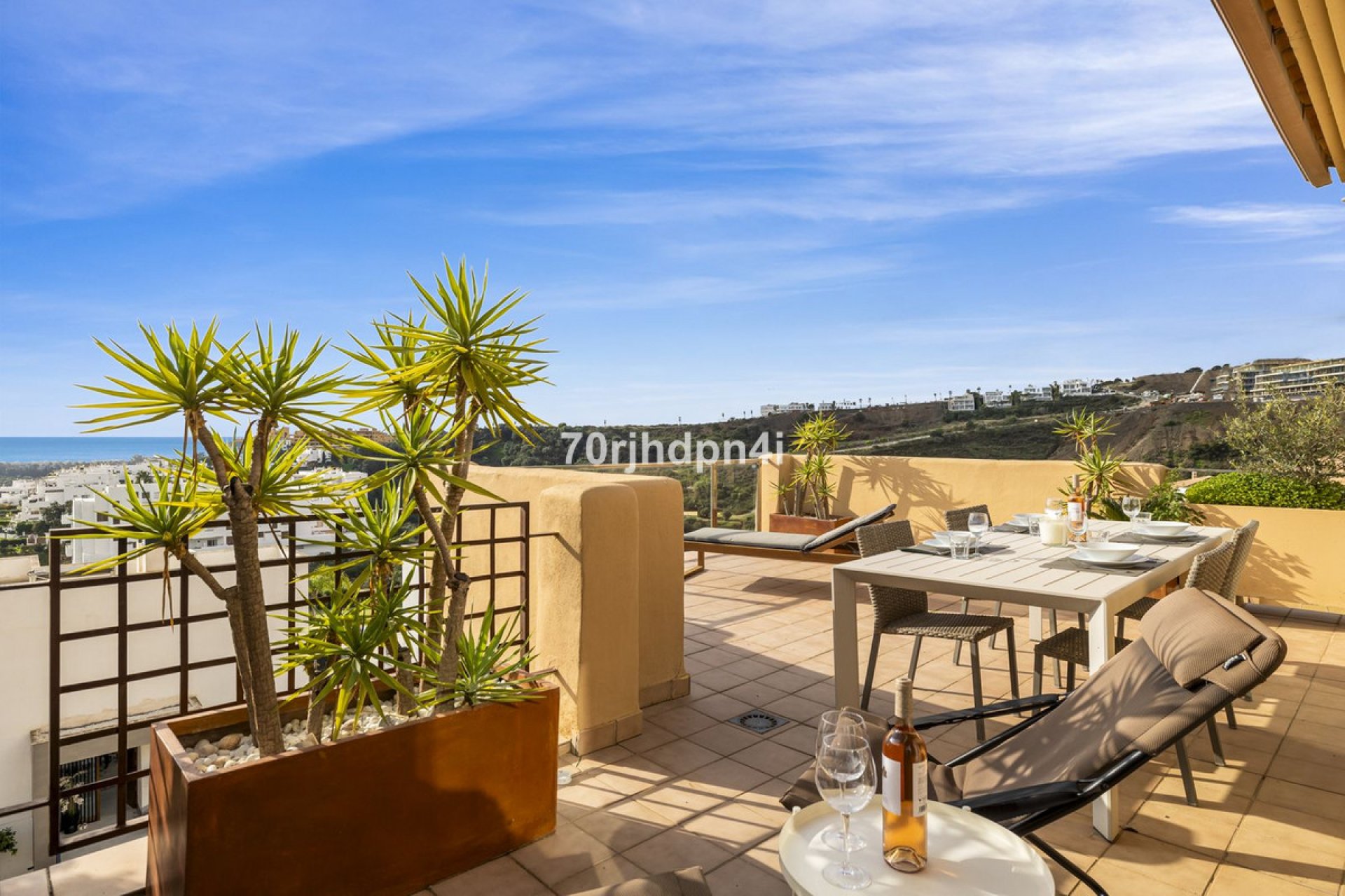 Resale - Apartment - Penthouse - Estepona - Estepona Centro