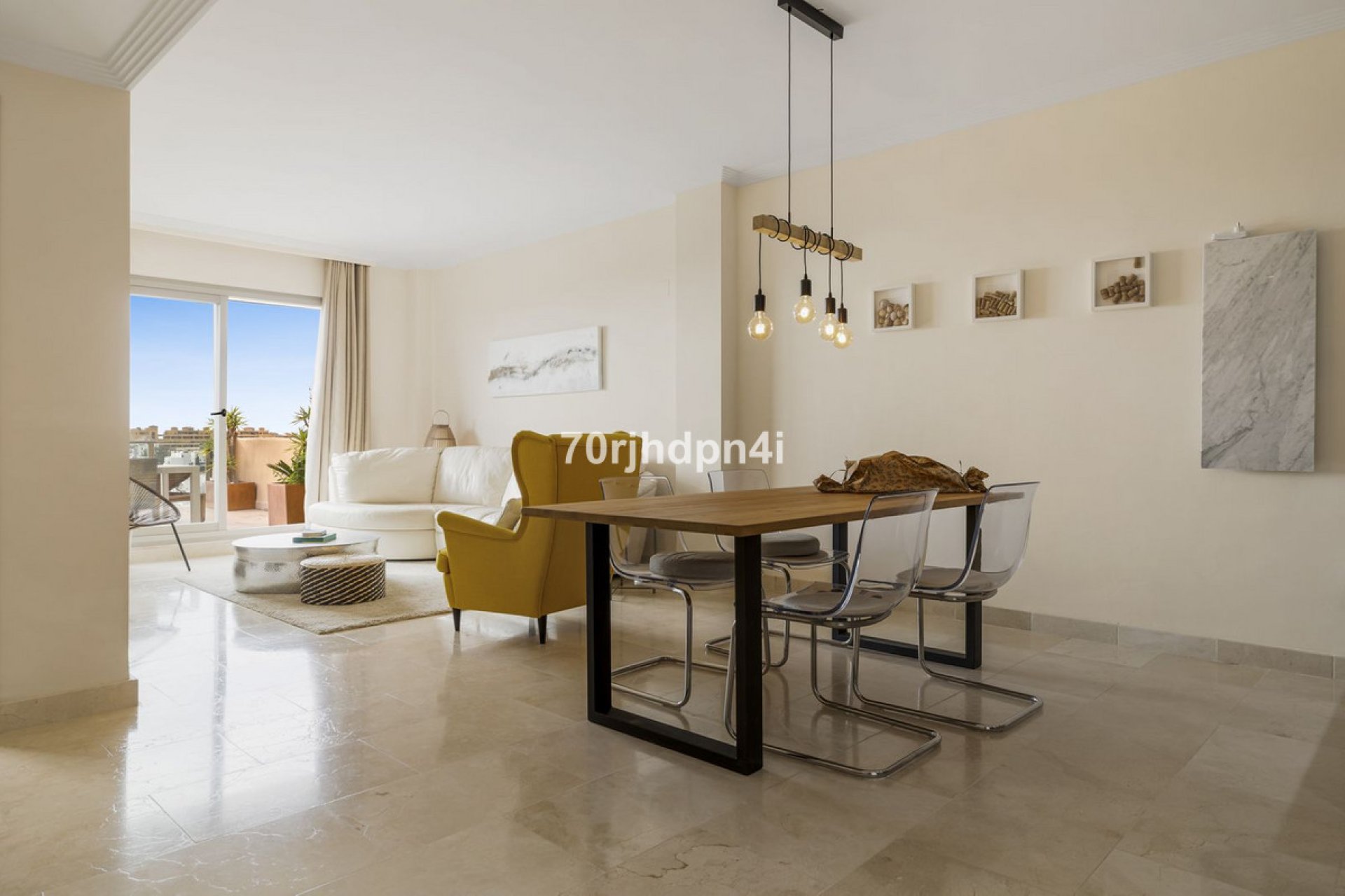 Resale - Apartment - Penthouse - Estepona - Estepona Centro