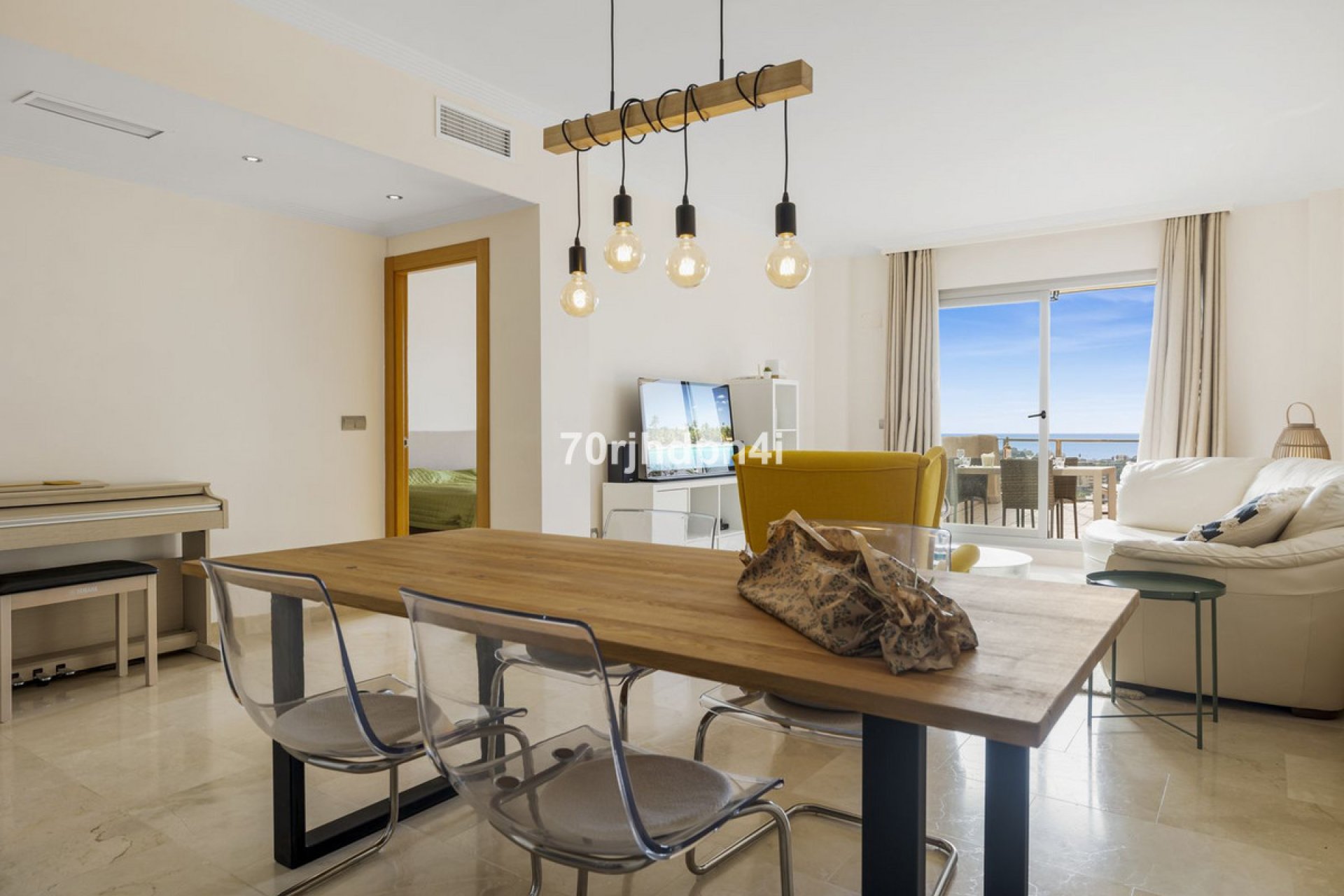 Resale - Apartment - Penthouse - Estepona - Estepona Centro