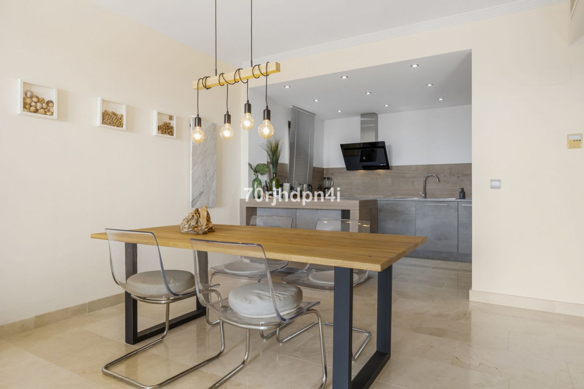 Resale - Apartment - Penthouse - Estepona - Estepona Centro