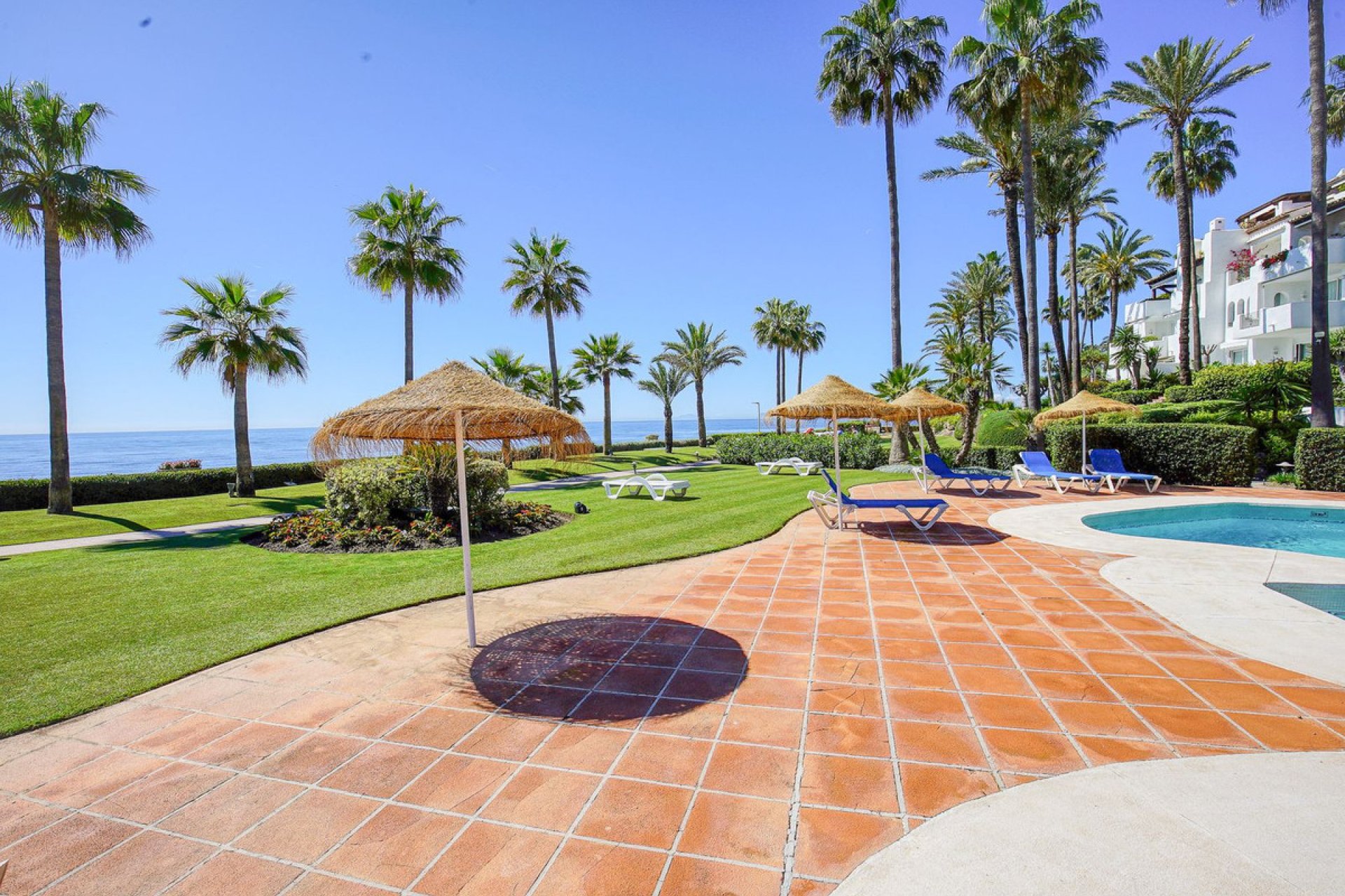 Resale - Apartment - Penthouse - Estepona - Estepona Centro