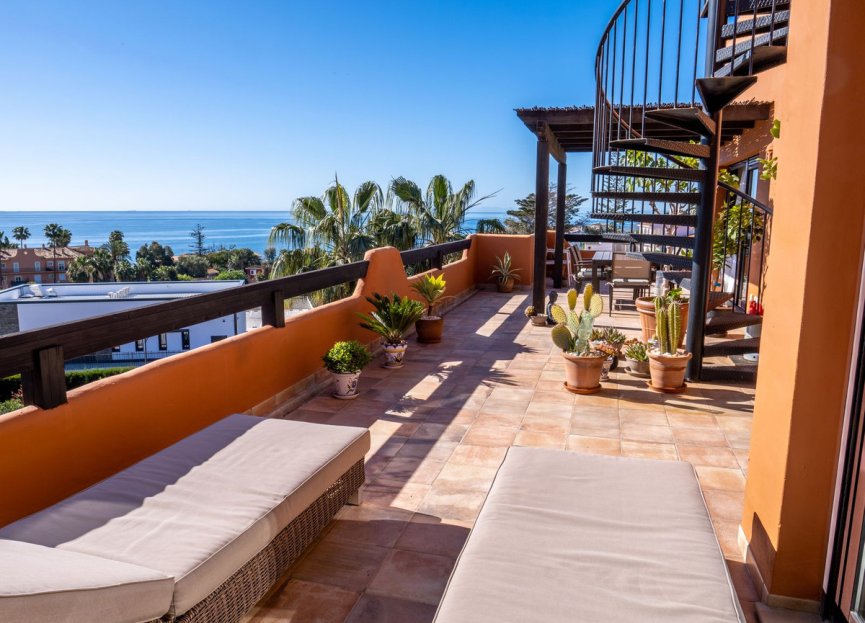 Resale - Apartment - Penthouse - Estepona - Estepona Centro