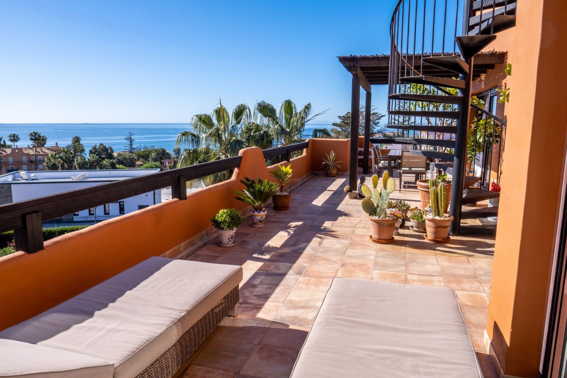 Resale - Apartment - Penthouse - Estepona - Estepona Centro