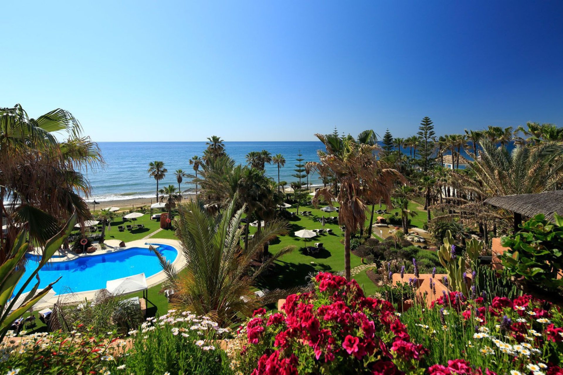 Resale - Apartment - Penthouse - Estepona - Estepona Centro