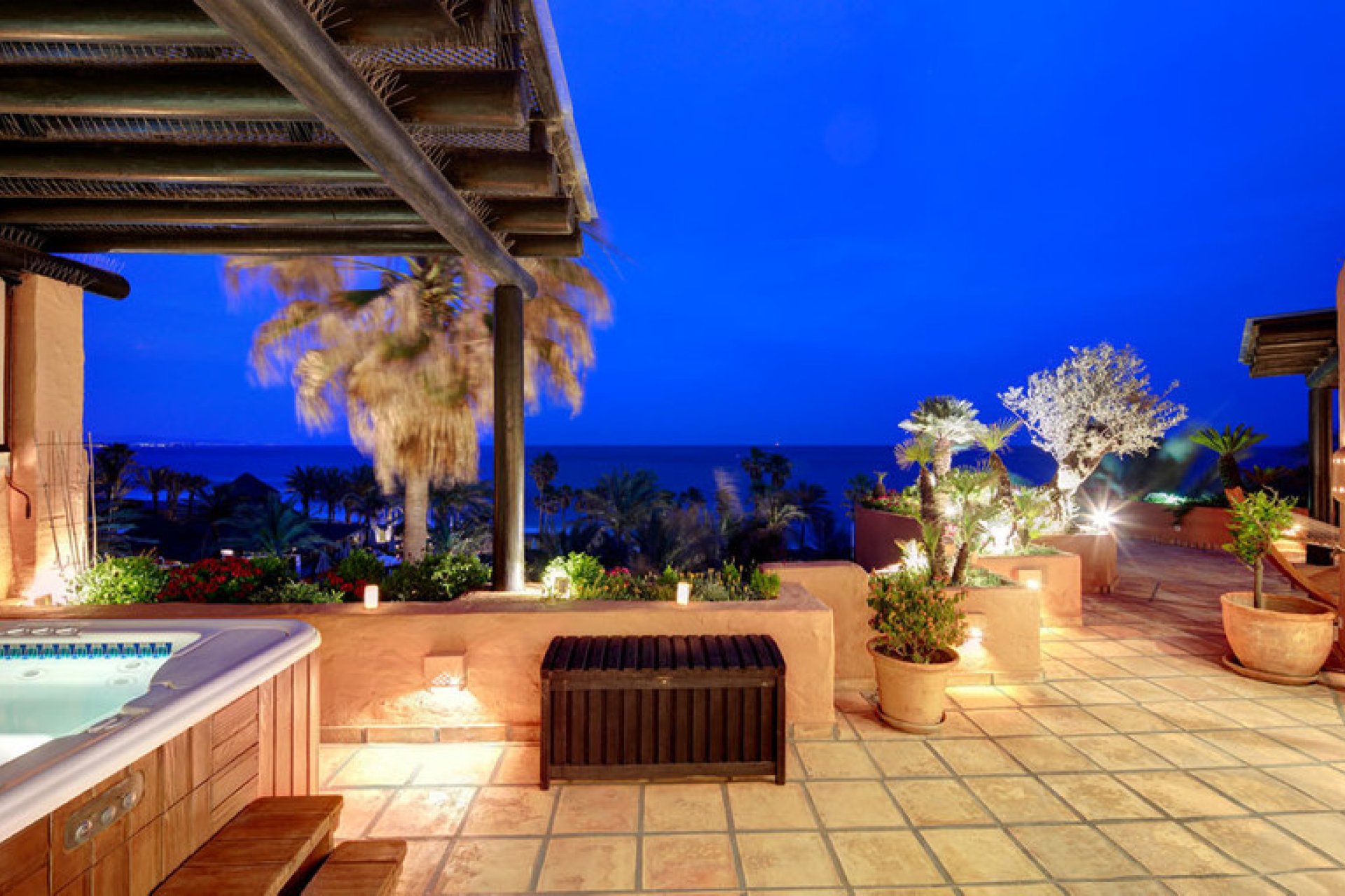 Resale - Apartment - Penthouse - Estepona - Estepona Centro