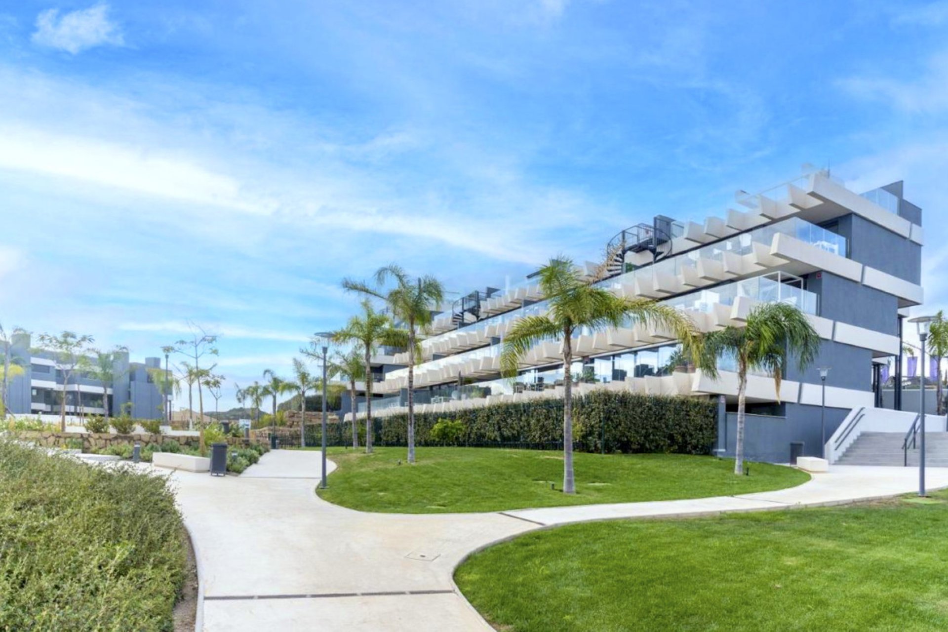 Resale - Apartment - Penthouse - Estepona - Estepona Centro