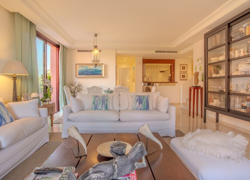 Resale - Apartment - Penthouse - Estepona - Estepona Centro