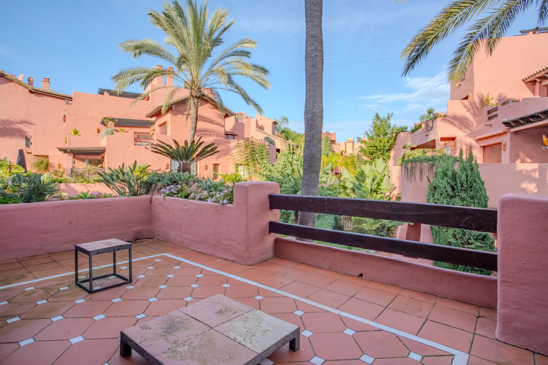 Resale - Apartment - Penthouse - Estepona - Estepona Centro