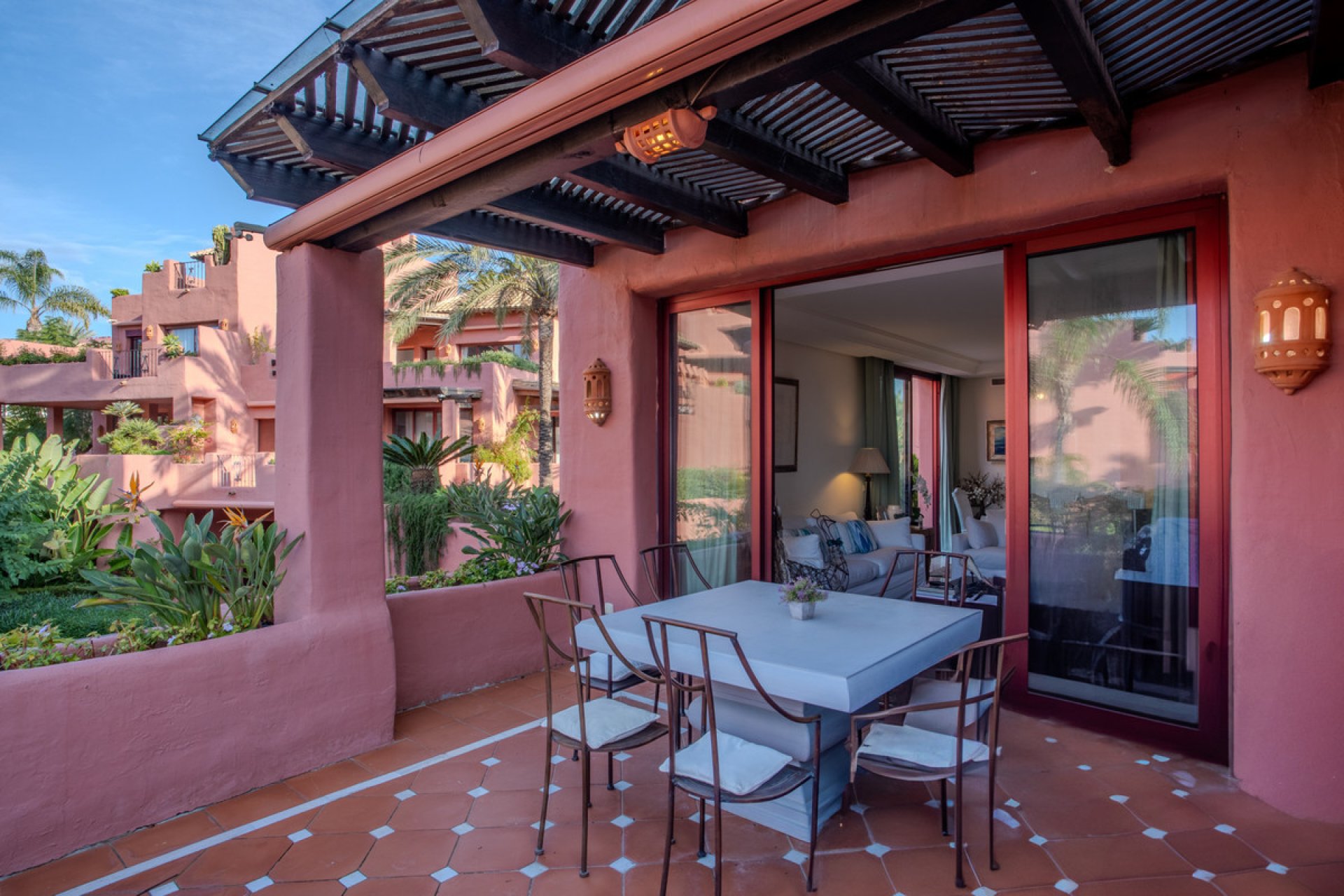 Resale - Apartment - Penthouse - Estepona - Estepona Centro