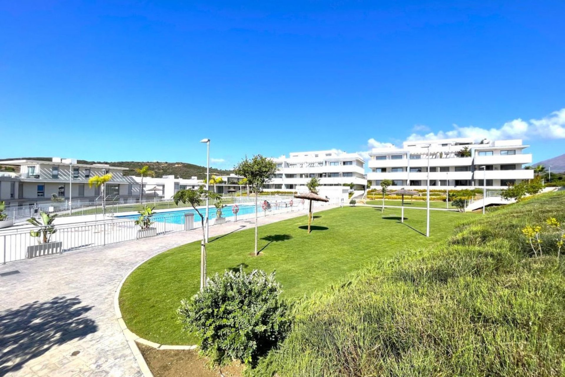 Resale - Apartment - Penthouse - Estepona - Estepona Centro