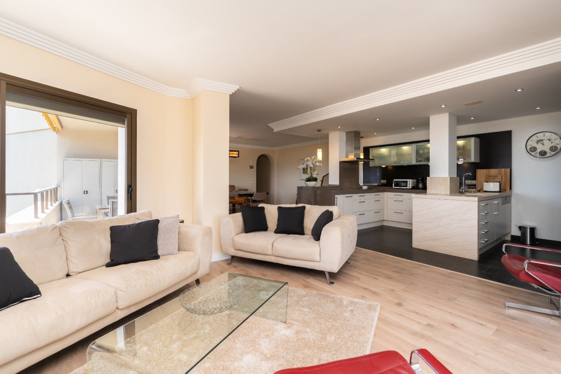 Resale - Apartment - Penthouse - Estepona - Estepona Centro