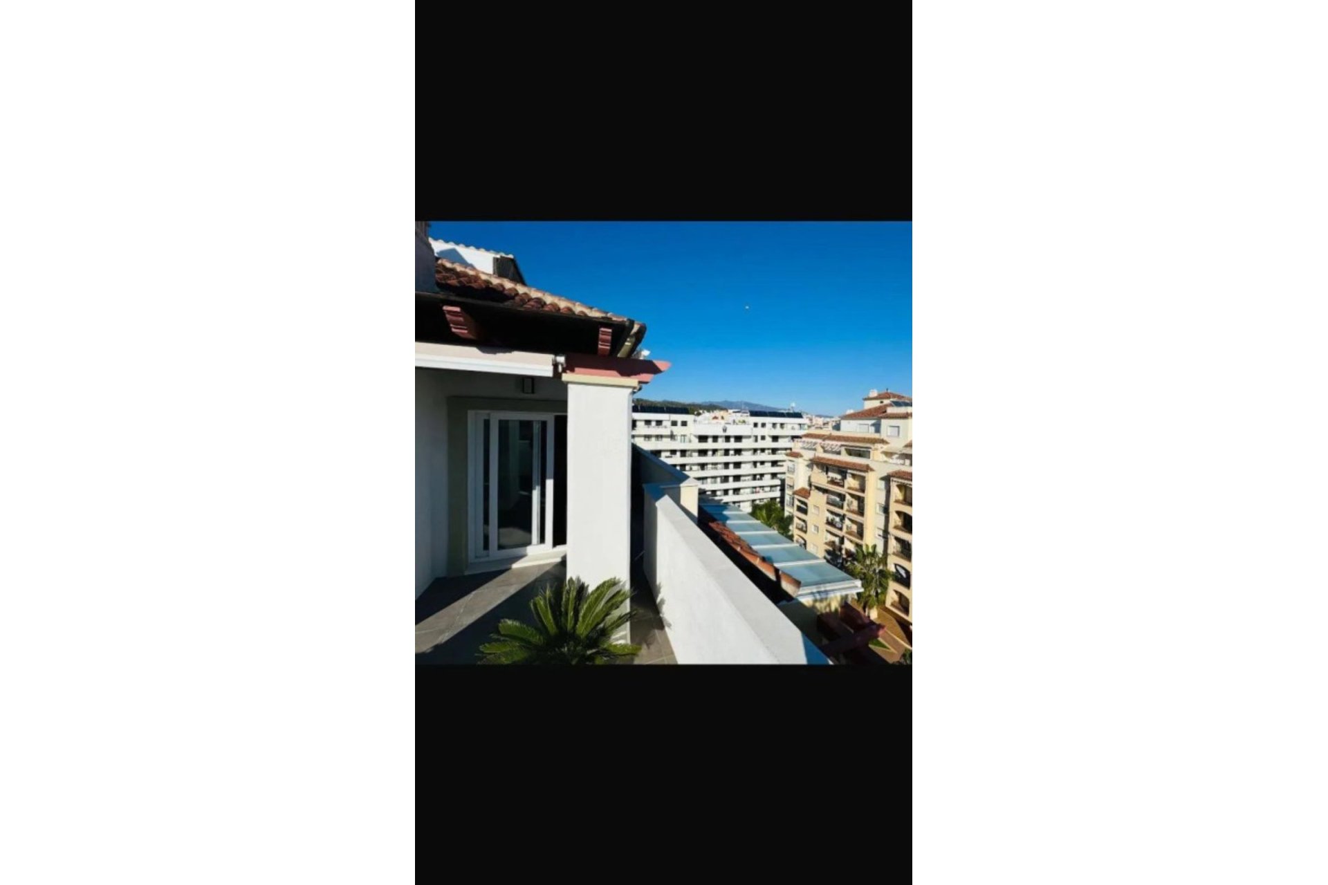 Resale - Apartment - Penthouse - Estepona - Estepona Centro