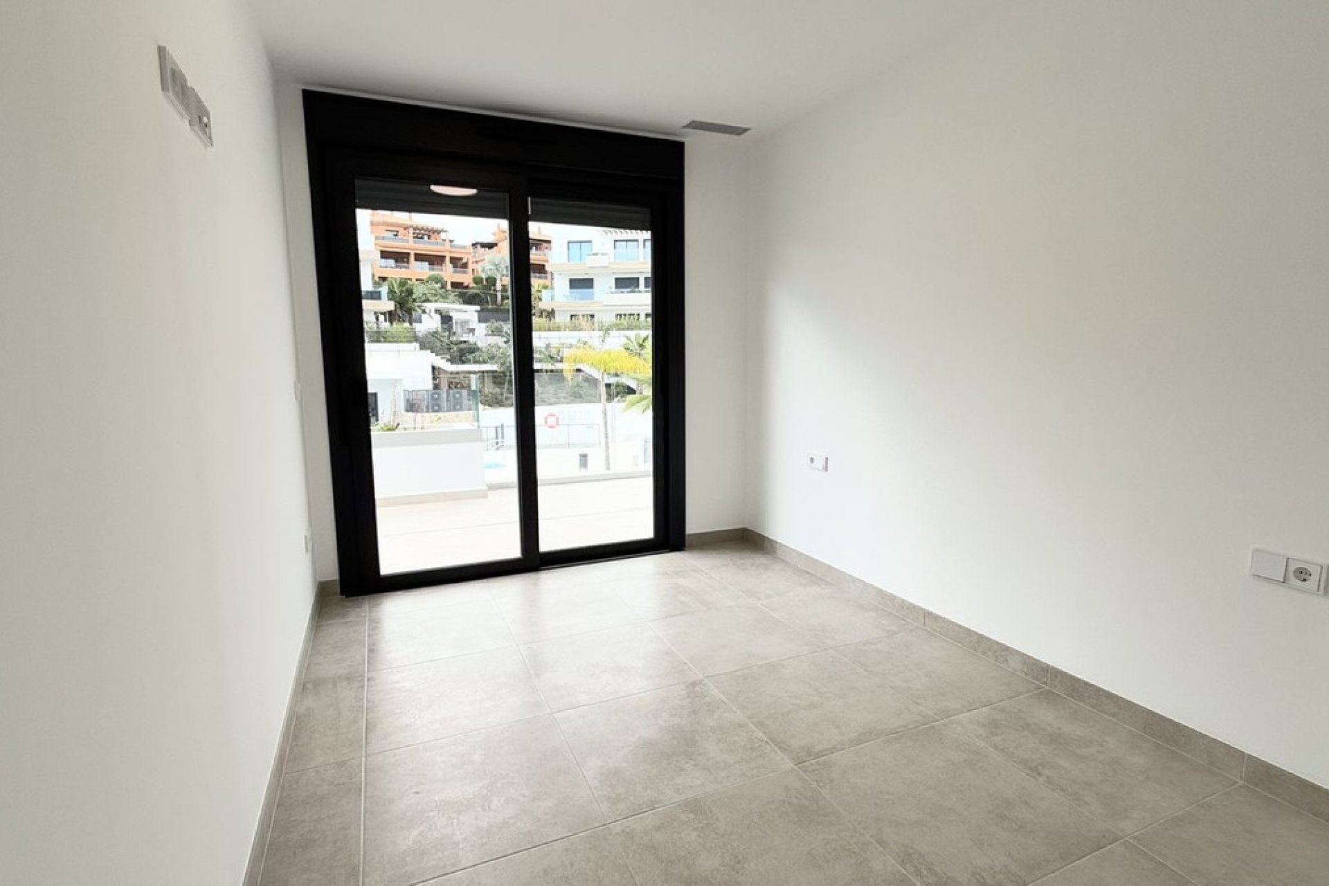 Resale - Apartment - Penthouse - Estepona - Estepona Centro