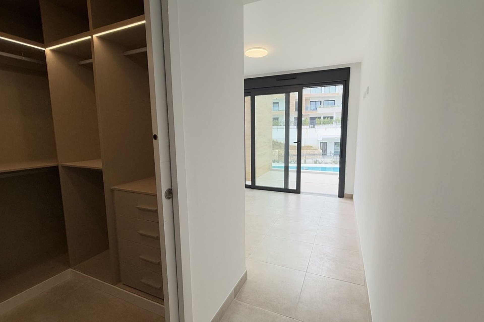 Resale - Apartment - Penthouse - Estepona - Estepona Centro