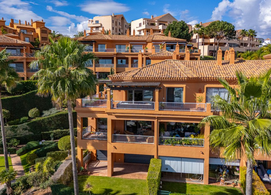 Resale - Apartment - Penthouse - Estepona - Estepona Centro