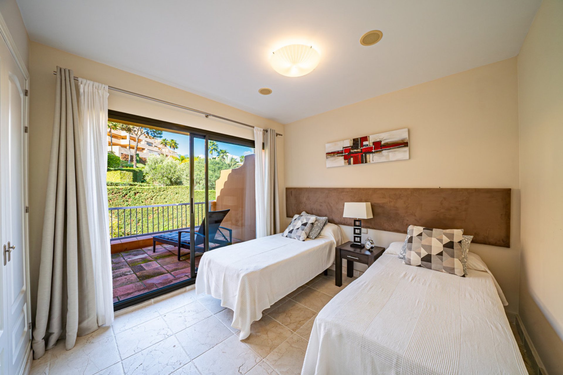 Resale - Apartment - Penthouse - Estepona - Estepona Centro