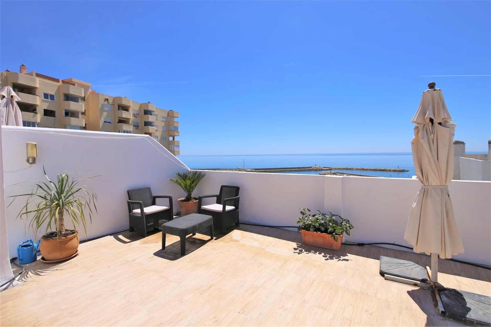 Resale - Apartment - Penthouse - Estepona - Estepona Centro