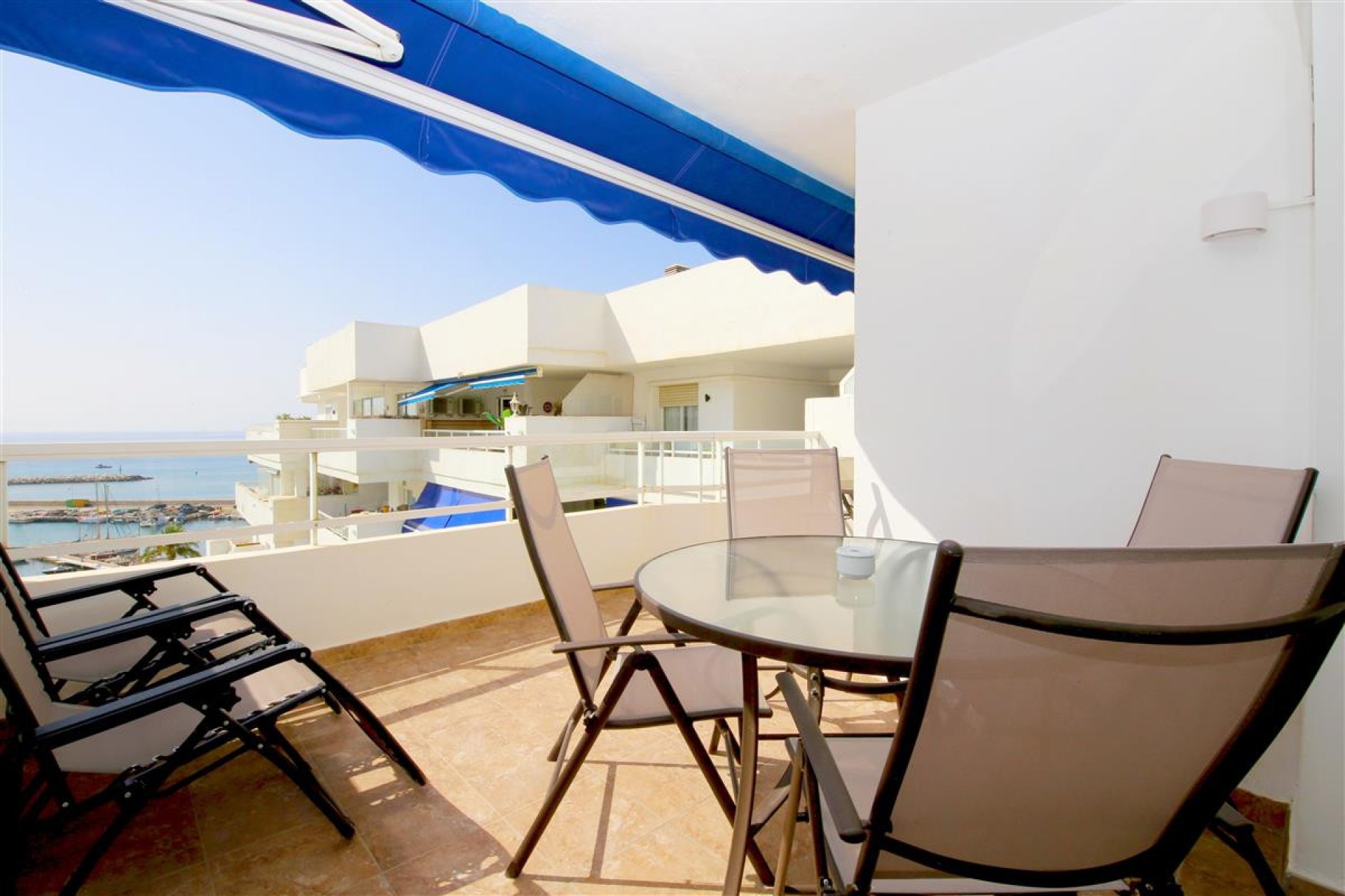 Resale - Apartment - Penthouse - Estepona - Estepona Centro