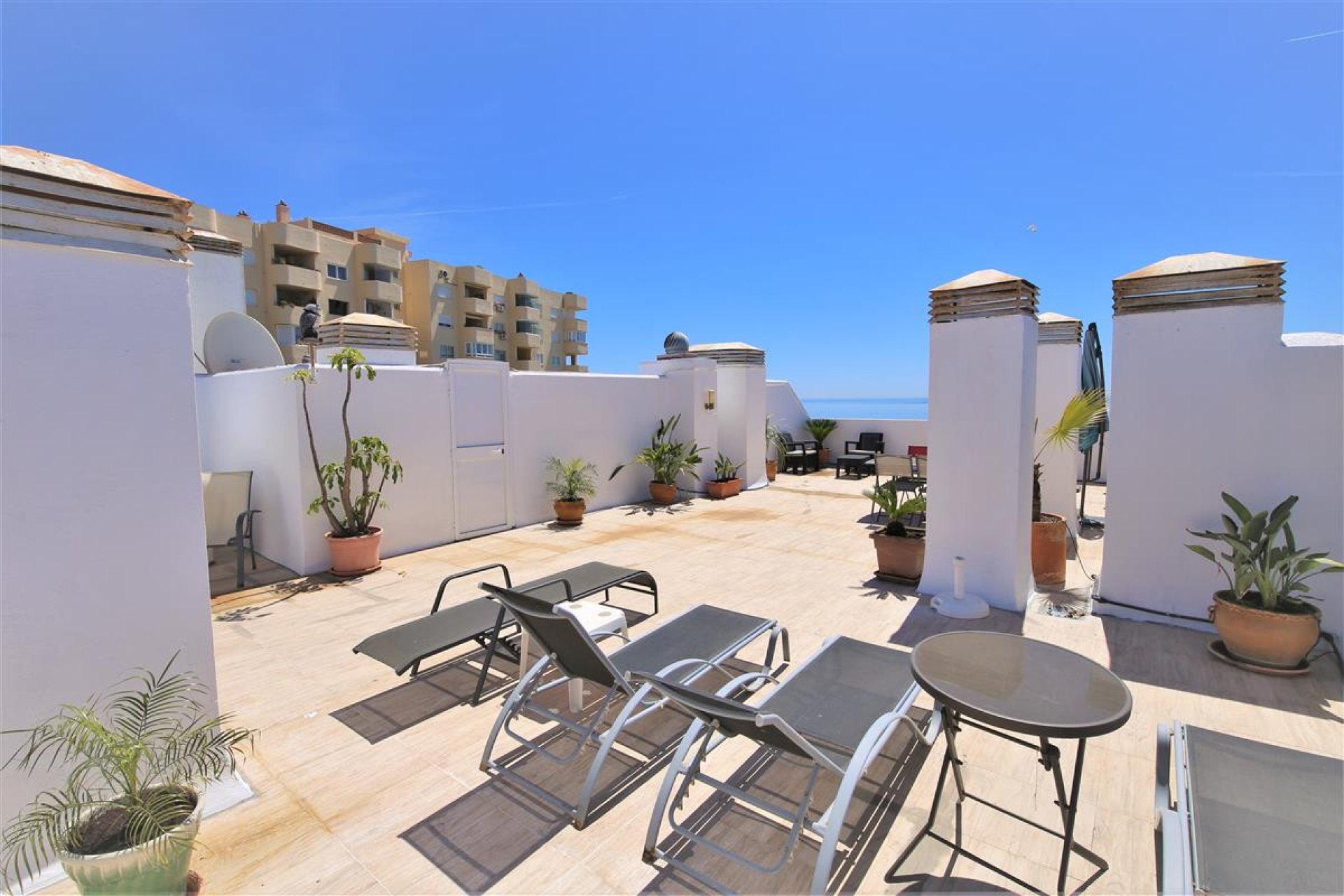 Resale - Apartment - Penthouse - Estepona - Estepona Centro