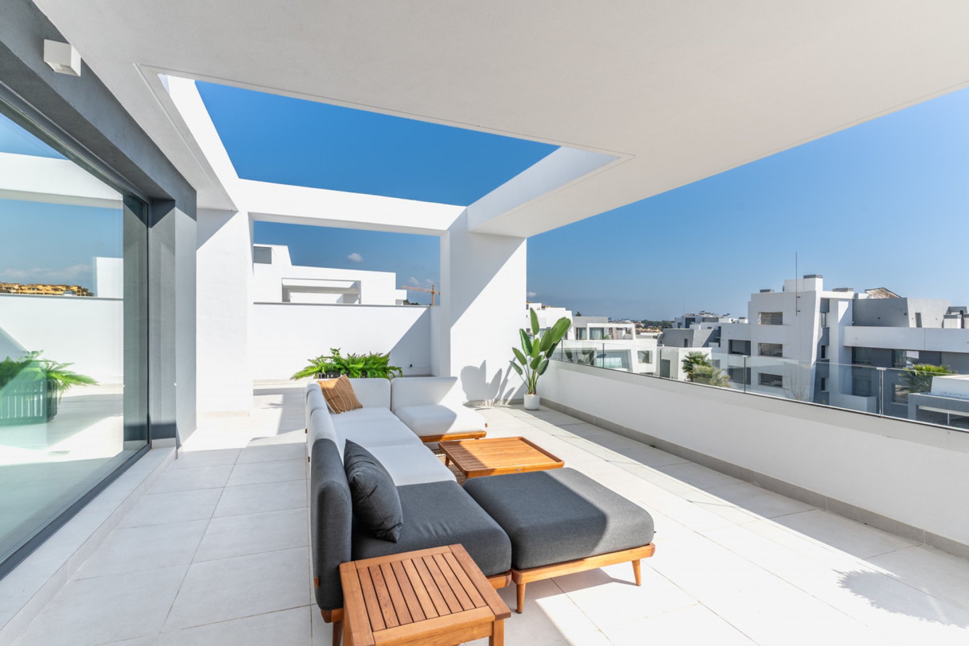 Resale - Apartment - Penthouse - Estepona - Estepona Centro