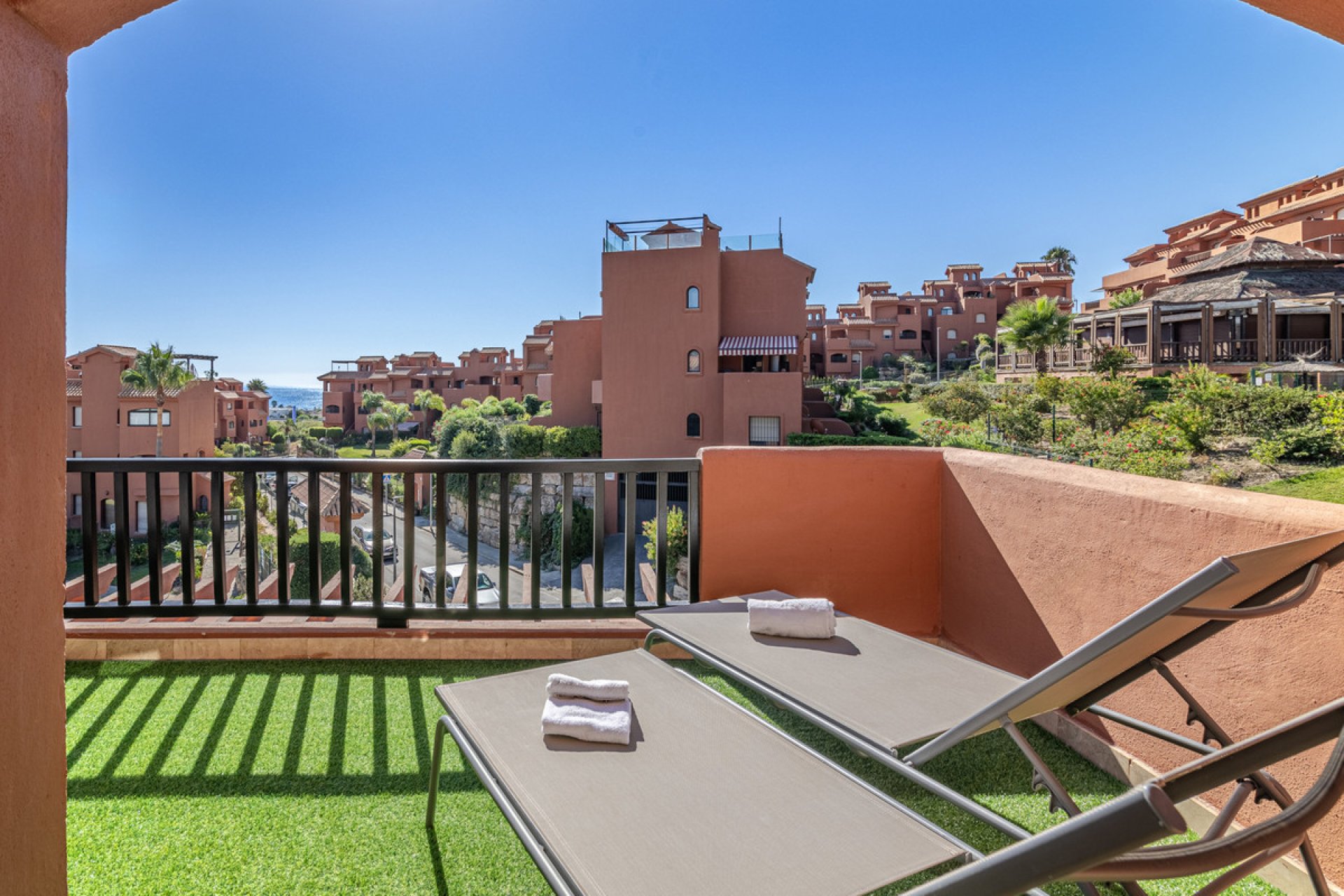 Resale - Apartment - Penthouse - Estepona - Estepona Centro