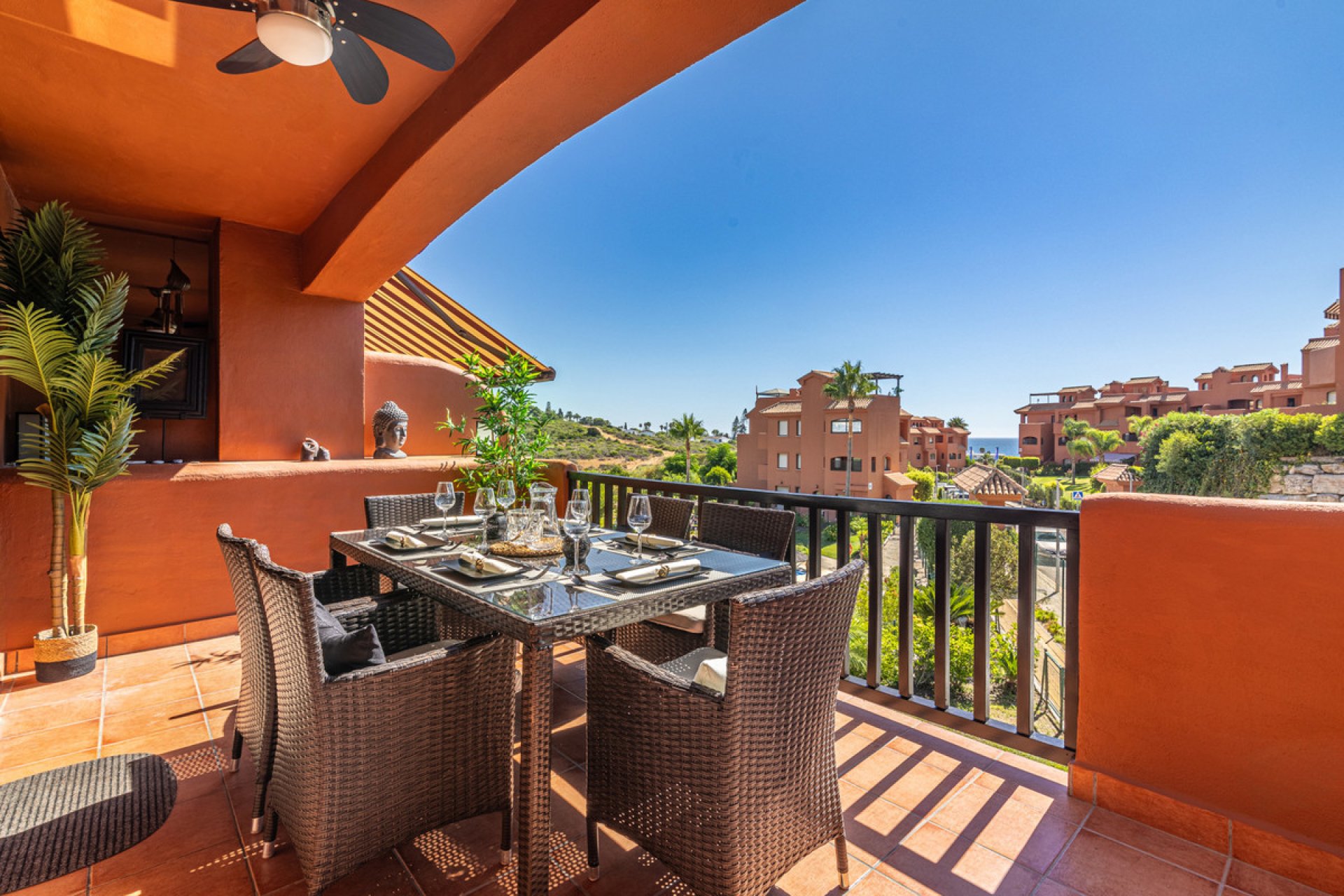 Resale - Apartment - Penthouse - Estepona - Estepona Centro