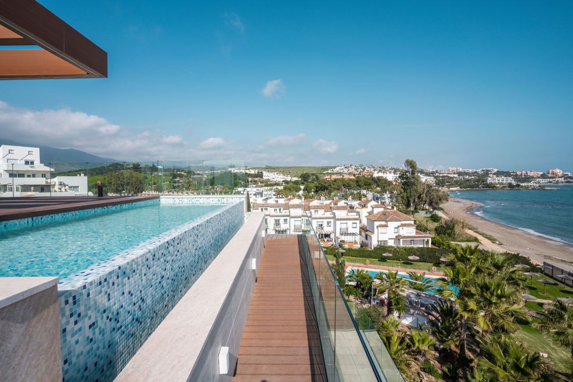 Resale - Apartment - Penthouse - Estepona - Estepona Centro